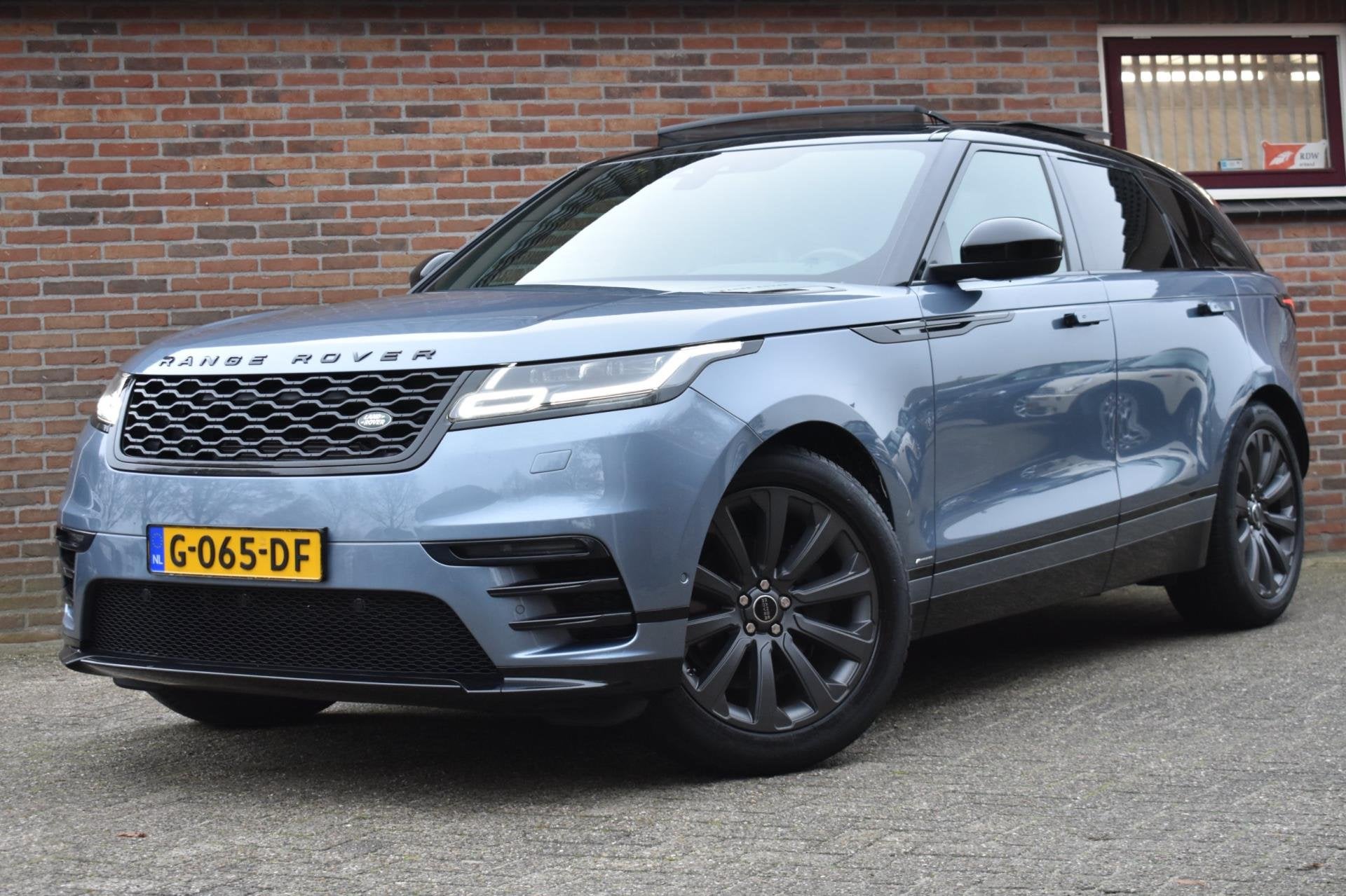 Land Rover Range Rover Velar 2.0 I4 AWD R-Dynamic HSE '19 LE, Auto's, Automaat, Blauw, Bedrijf, Diesel