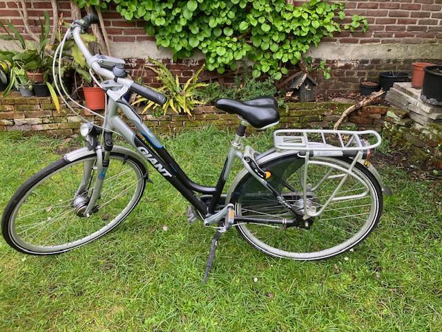 damesfiets, Ophalen, Gebruikt, Versnellingen, Giant