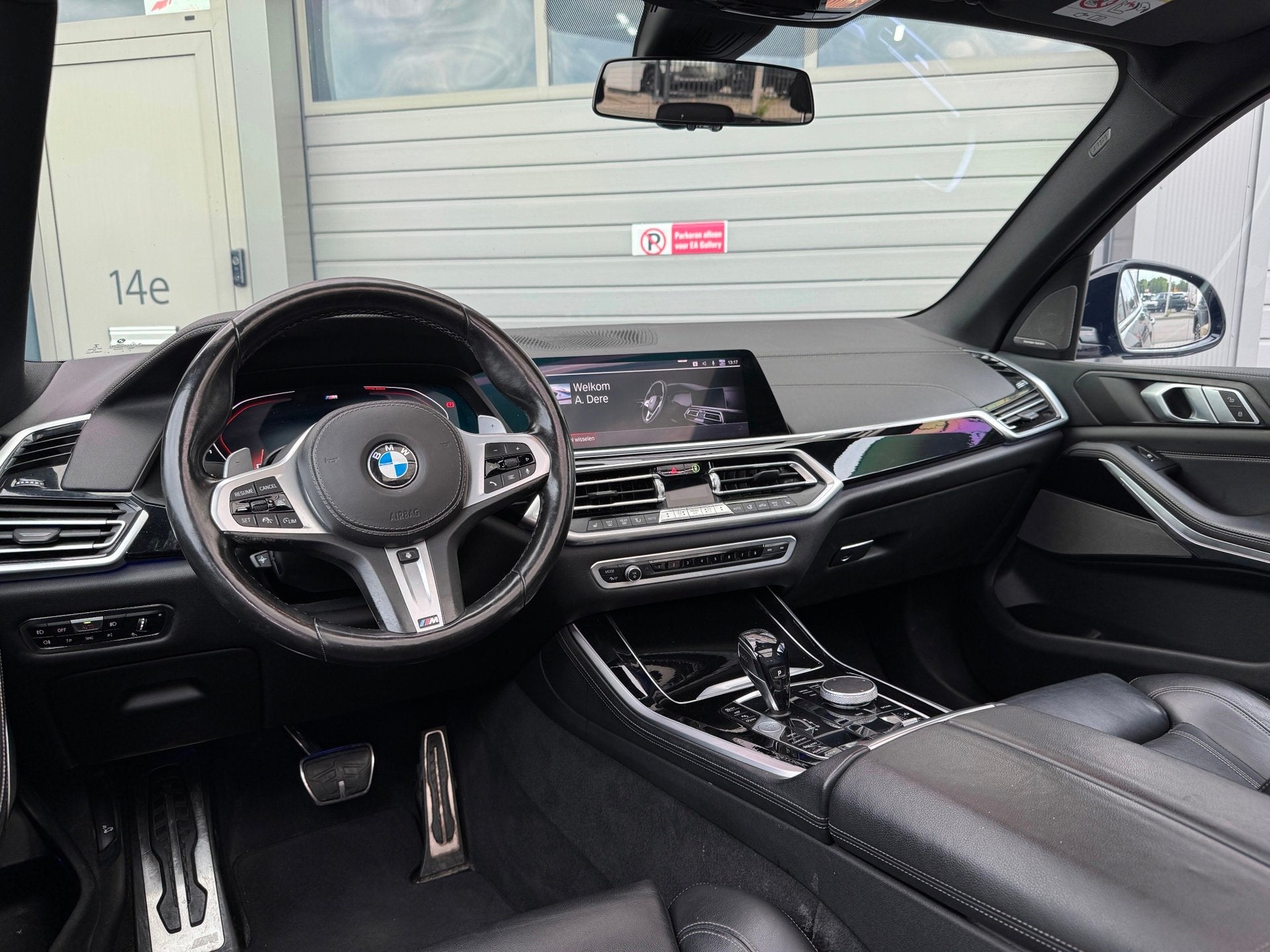 BMW X5 XDrive40i High Executive BOMVOL Black APK, Auto's, Dealer onderhouden, Gebruikt, Adaptive Cruise Control, Bedrijf