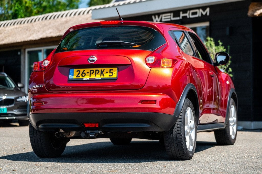 Nissan Juke 1.6 Acenta Trekhaak I Climate I Cruise I CarPlay, Auto's, Nissan, Voorwielaandrijving, Euro 5, Stof, Zwart