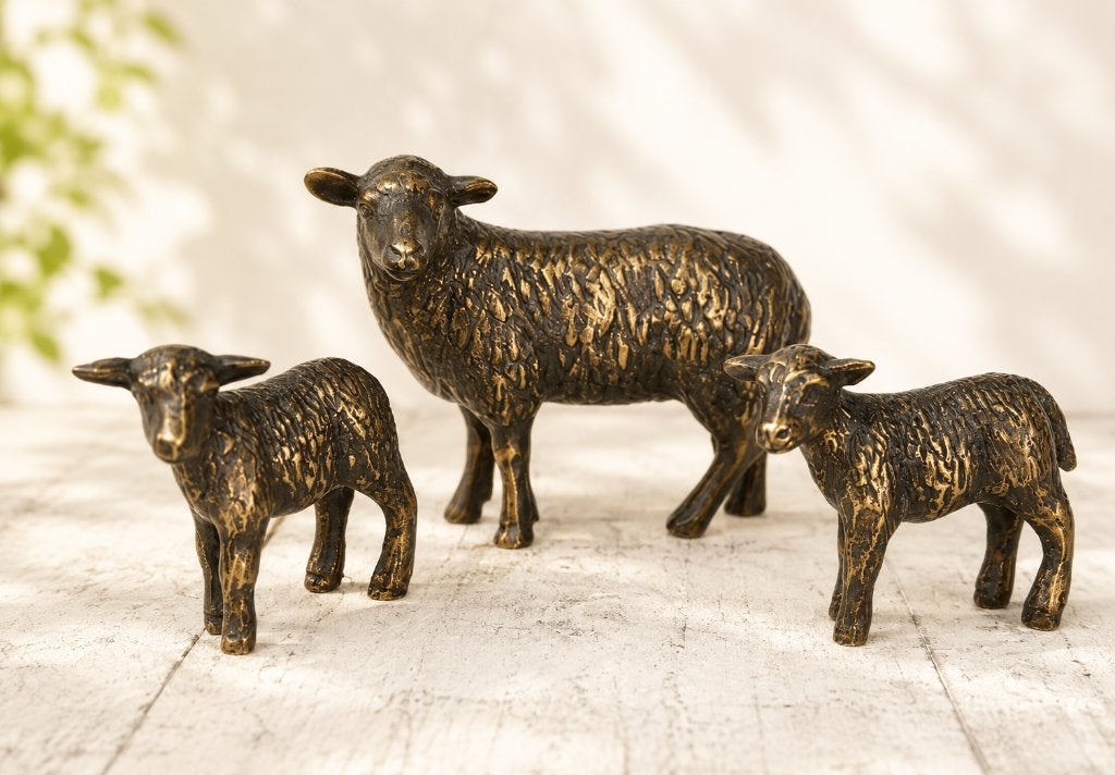 SCHAAP MET 2 LAMMETJES / bronzen beeld, Ophalen of Verzenden, Boerderijdier, Beeldje of Figuurtje