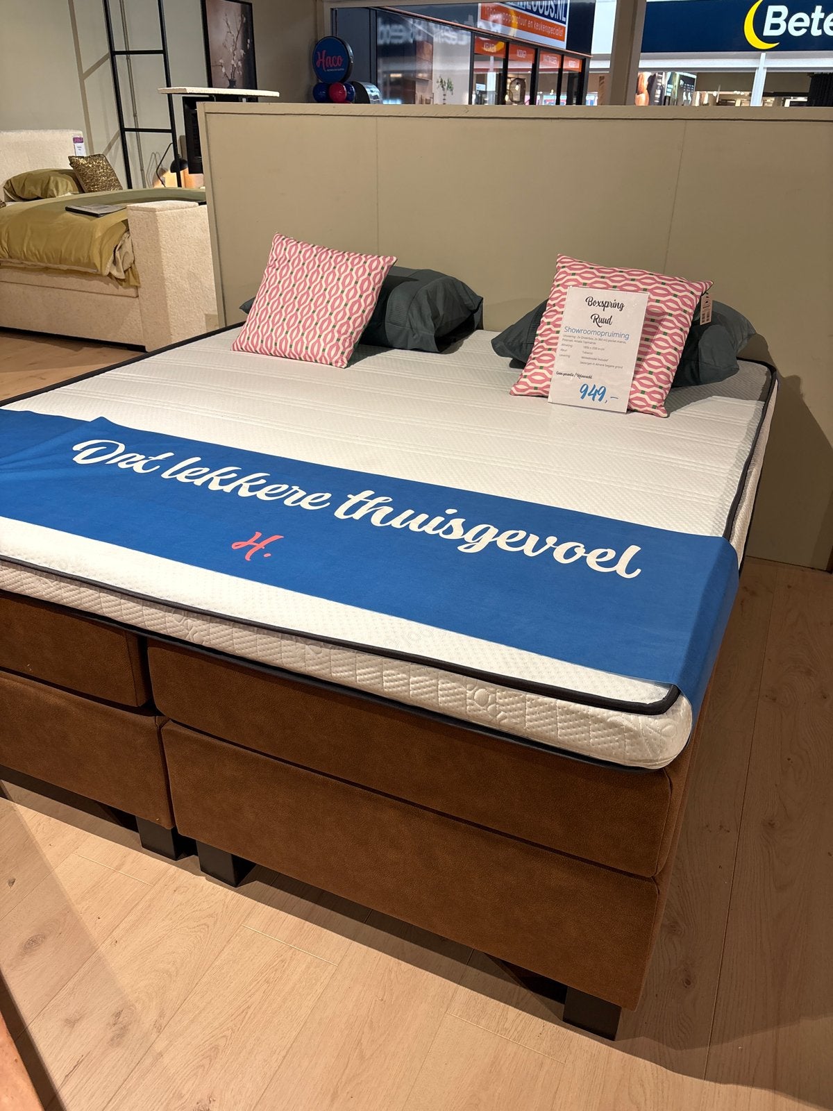 Boxspring Ruud Showroomopruiming  haco, Bruin, Ophalen of Verzenden, 180 cm, 200 cm