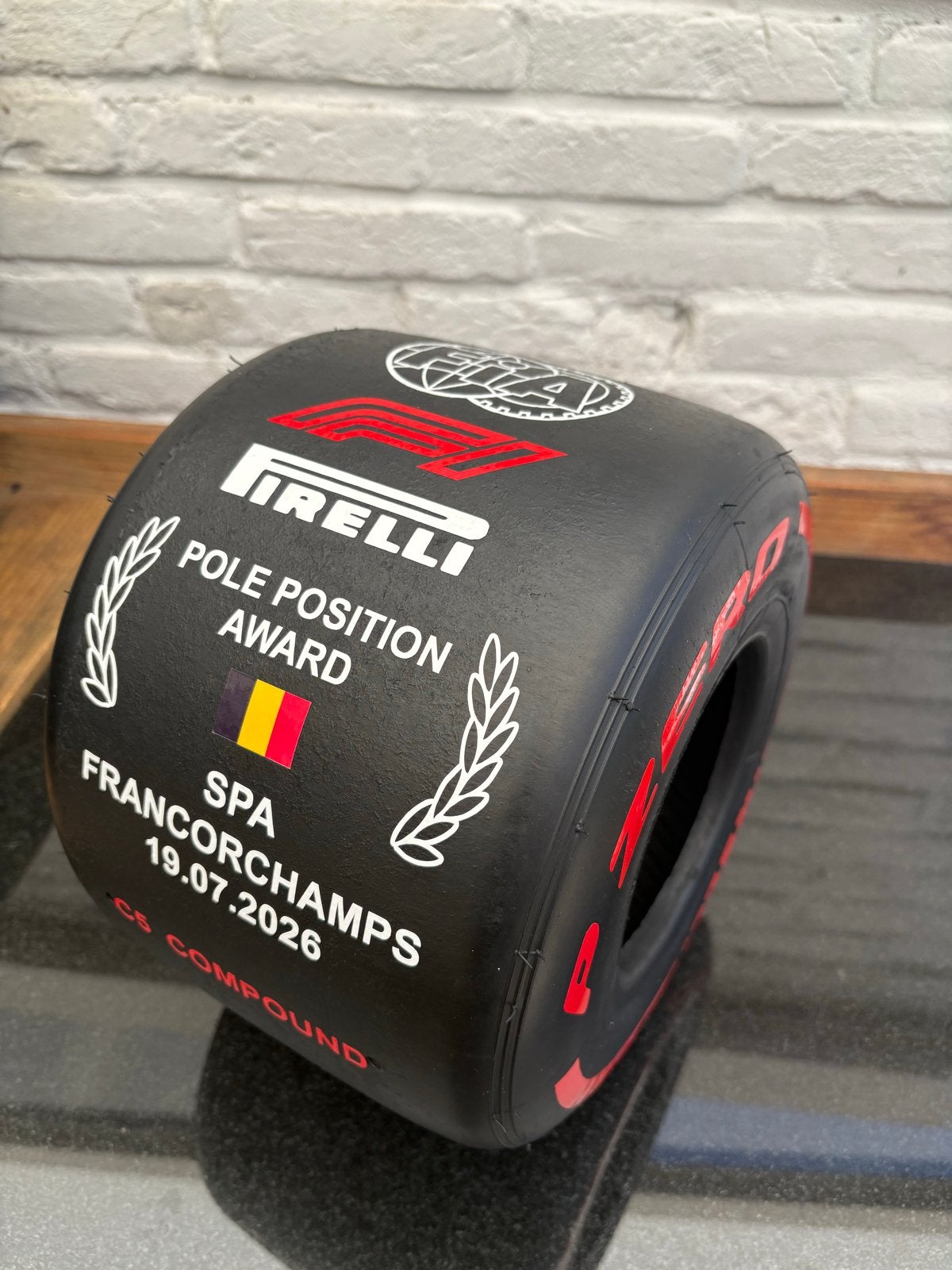 Pirelli F1 Pole Position Award Spa Francorchamps 2026 Band, Ophalen of Verzenden, Nieuw