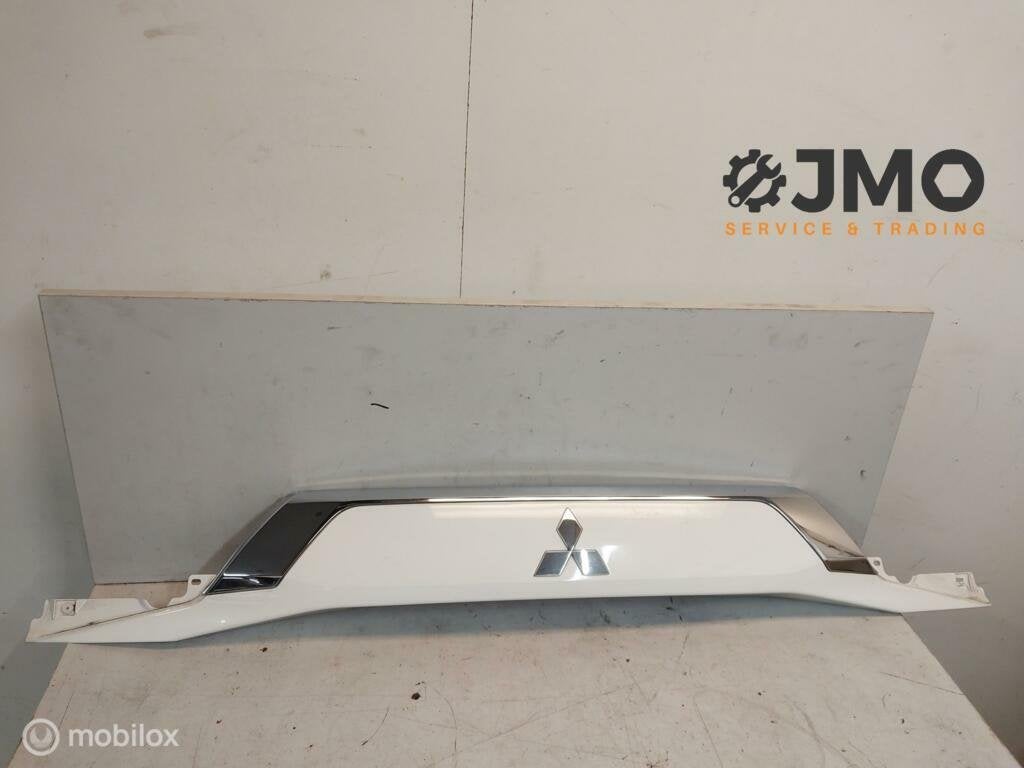 Handgreep achterklep Mitsubishi Outlander 2012-  5817A265WB, Auto-onderdelen, Gebruikt, Mitsubishi, Ophalen of Verzenden, Mitsubishi