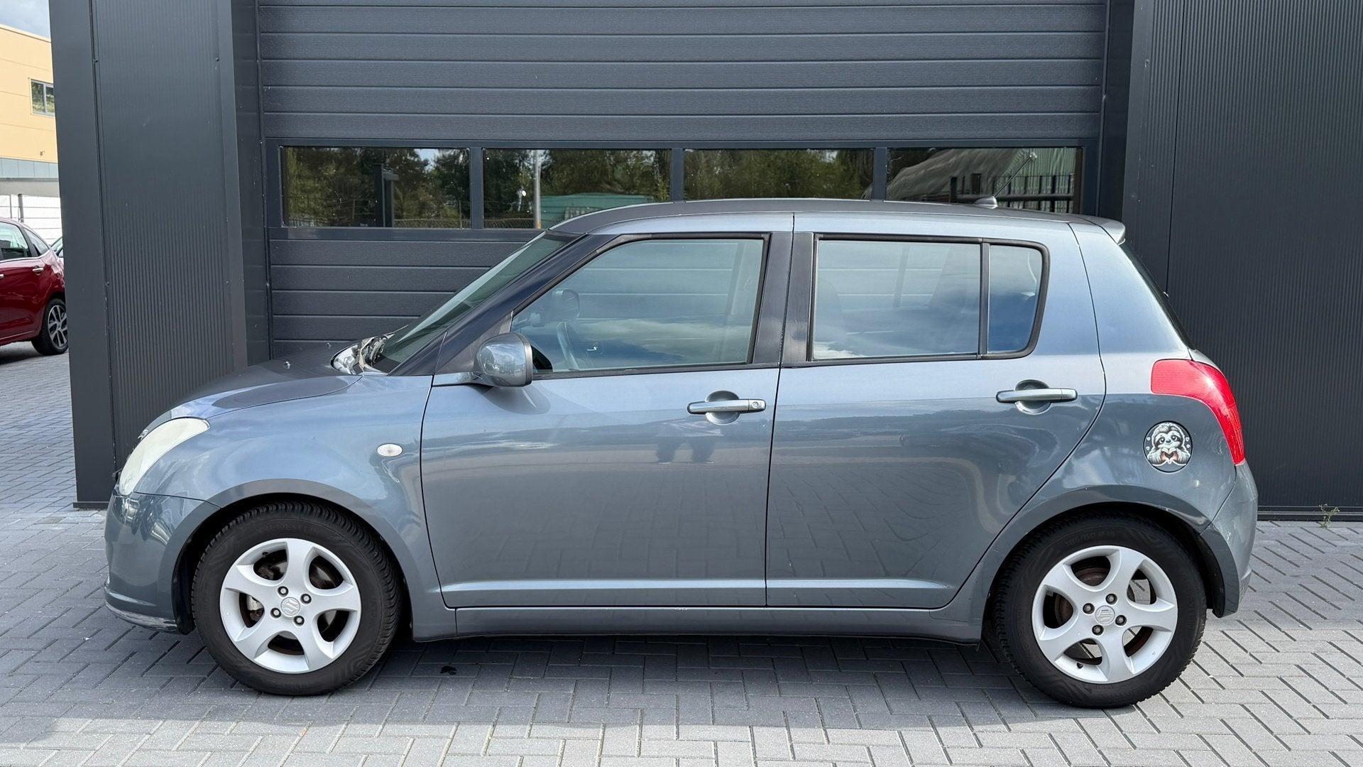 Foto 3 van Suzuki Swift 1.3 Shogun Airco|Geleverd met nieuwe APK