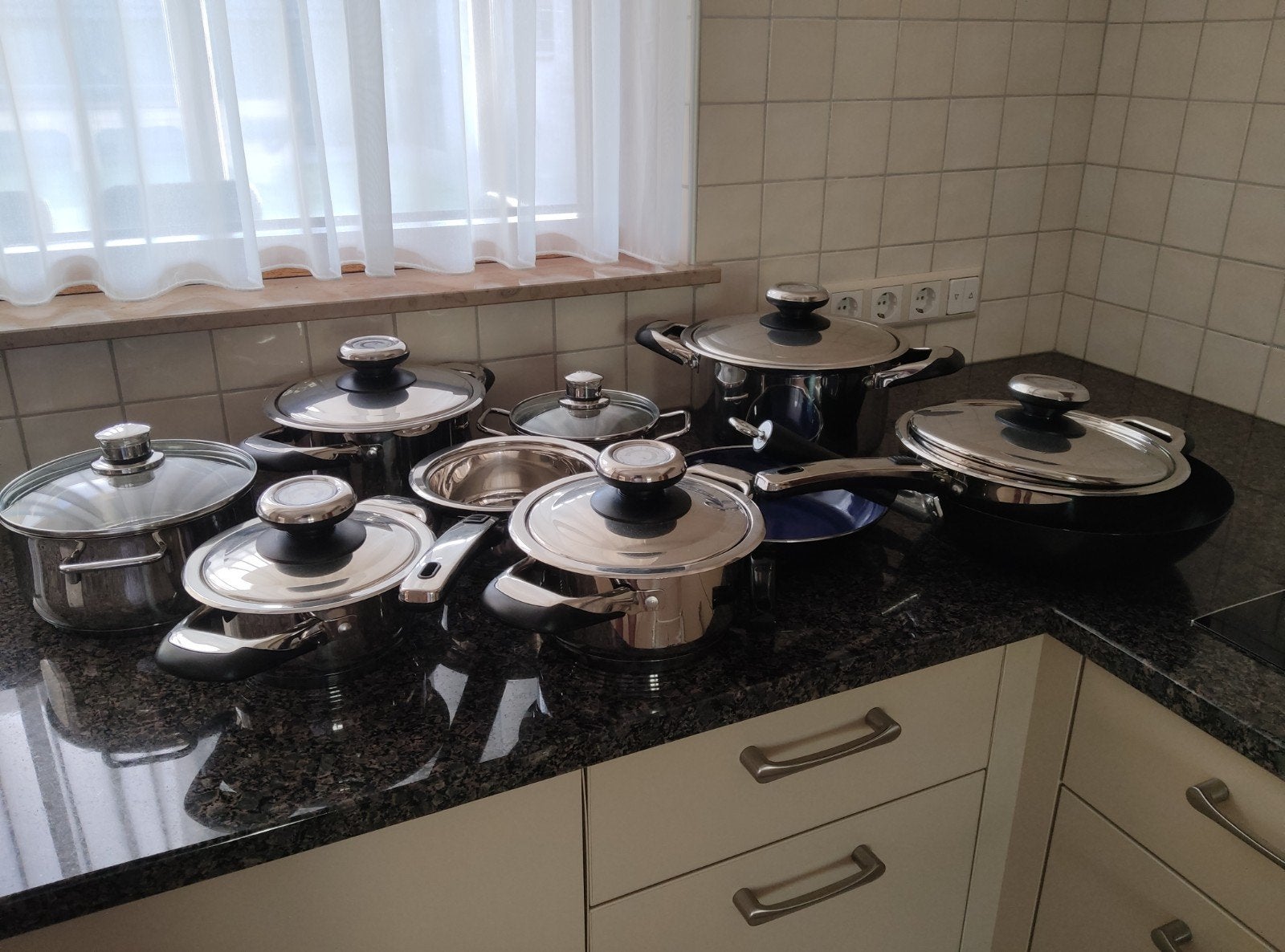 Veel pannen, Huis en Inrichting, Keuken | Potten en Pannen, Ophalen, Rvs, Pannenset
