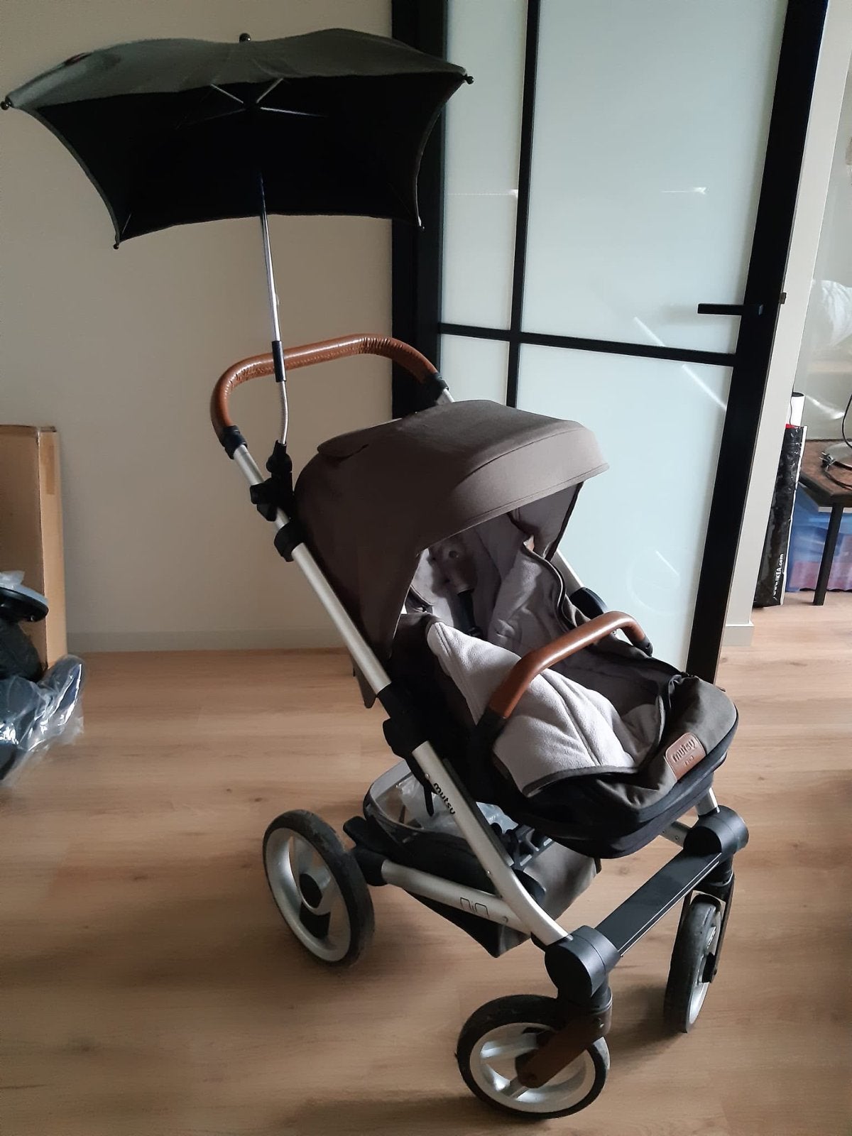 Mutsy Nio combiwagen met reiswieg en parasol, Ophalen, Zo goed als nieuw, Combiwagen, Met reiswieg