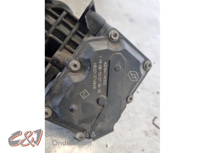EGR Klep van een Opel Vivaro, Gebruikt, -, -, Opel