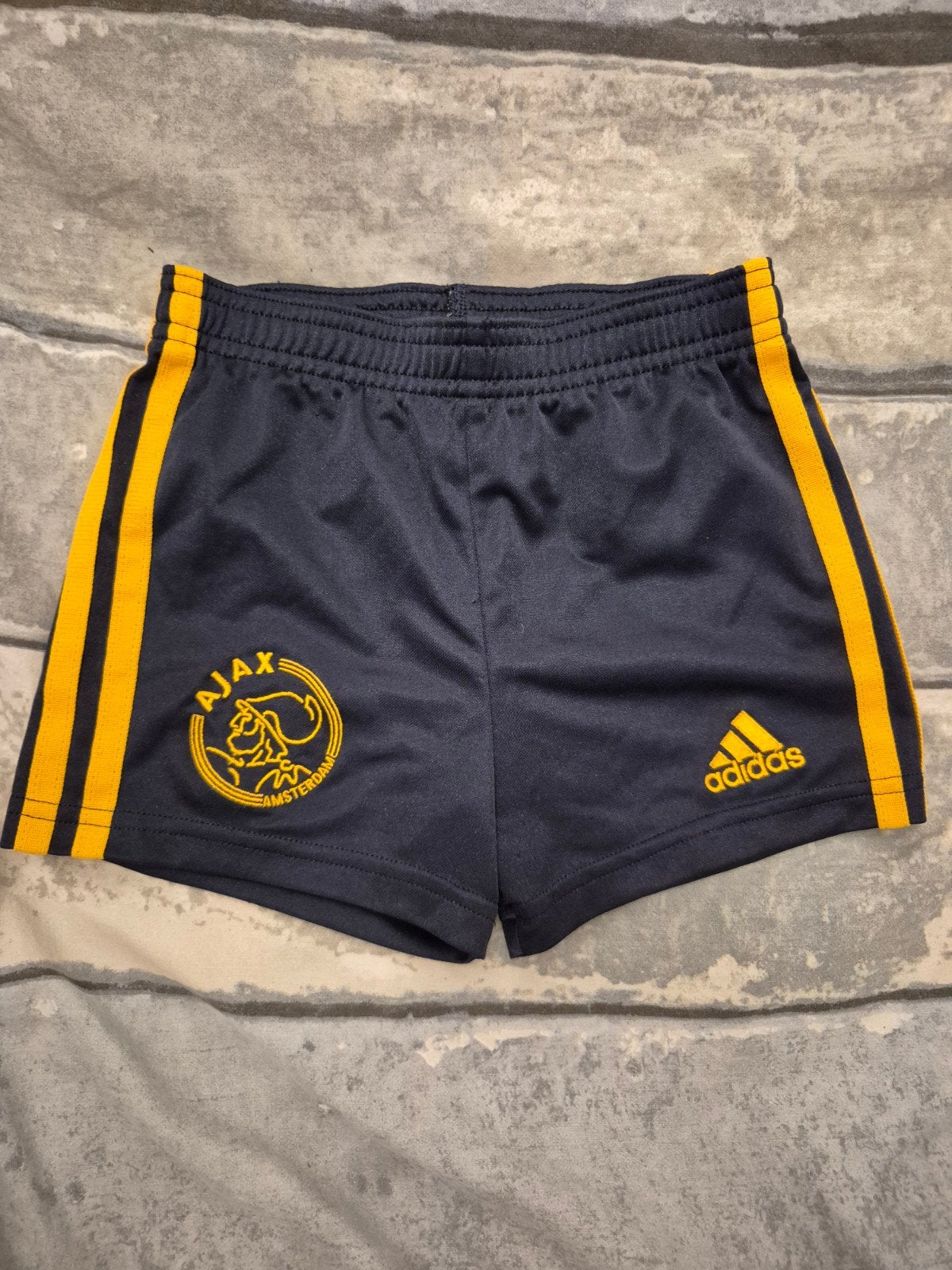 Adidas Ajax voetbalbroekje - Maat 98, Ophalen of Verzenden, Gebruikt, Adidas, Jongen of Meisje