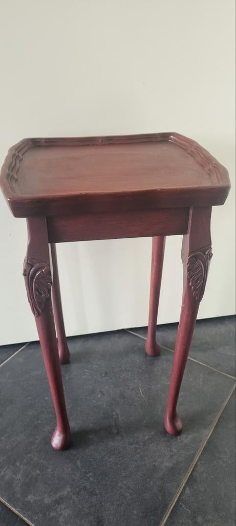 Antieke bijzettafel met sierlijke poten England, Antiek en Kunst, Ophalen of Verzenden