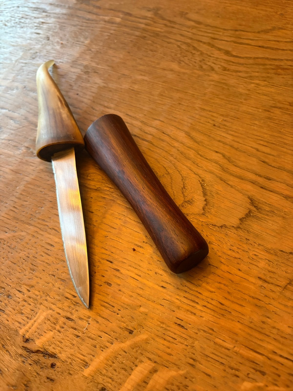 handgemaakt houten schede met hoorn en mes, Ophalen of Verzenden, Zo goed als nieuw