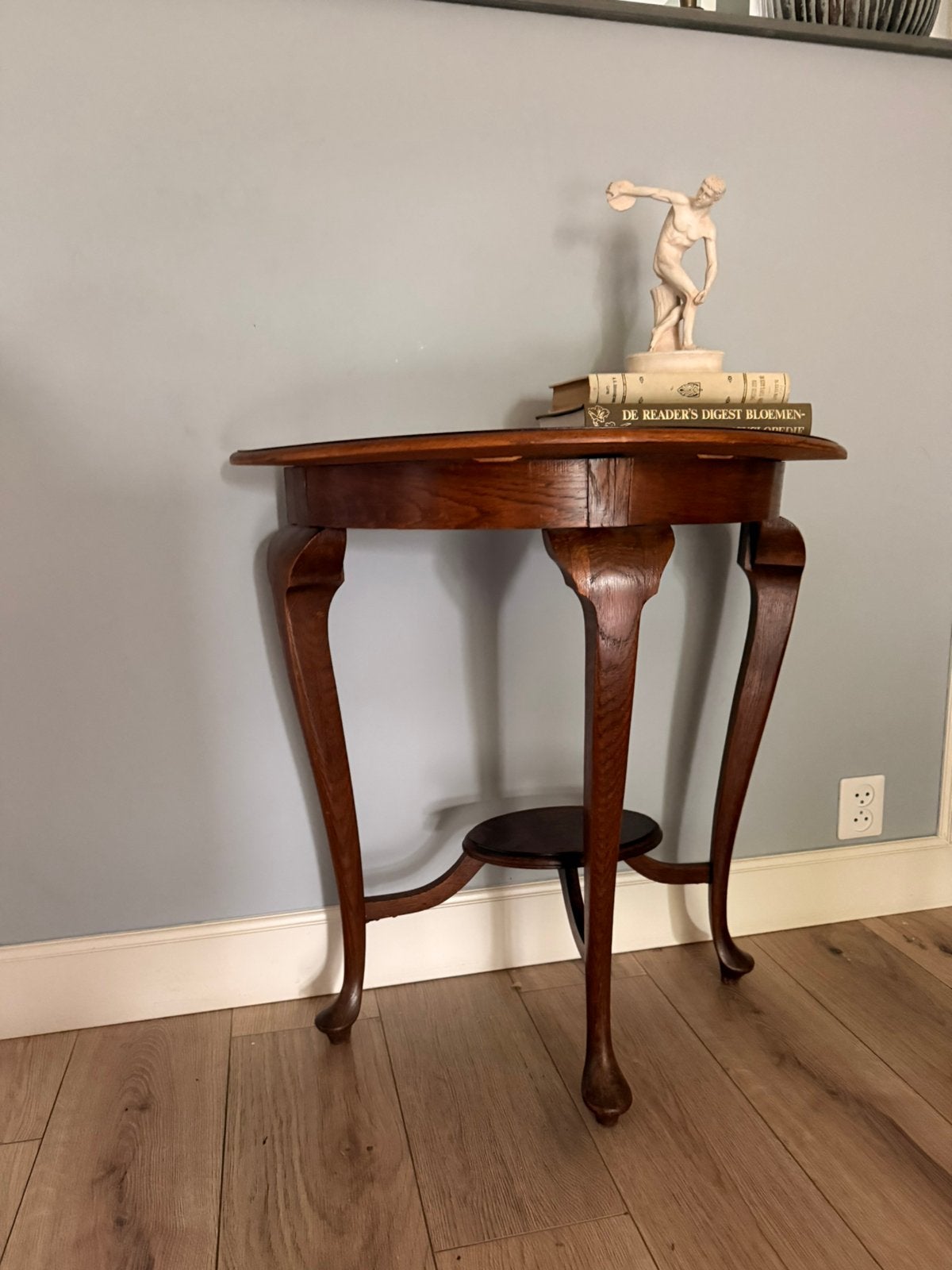 Vintage houten wandtafel / sidetable sierlijke poten – 76 cm, Ophalen