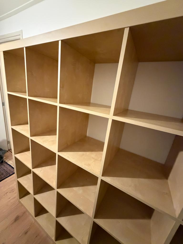 Grote Ikea Kallax kast met 25 vakken - Licht hout, Ophalen, Met plank(en), Gebruikt, 150 tot 200 cm