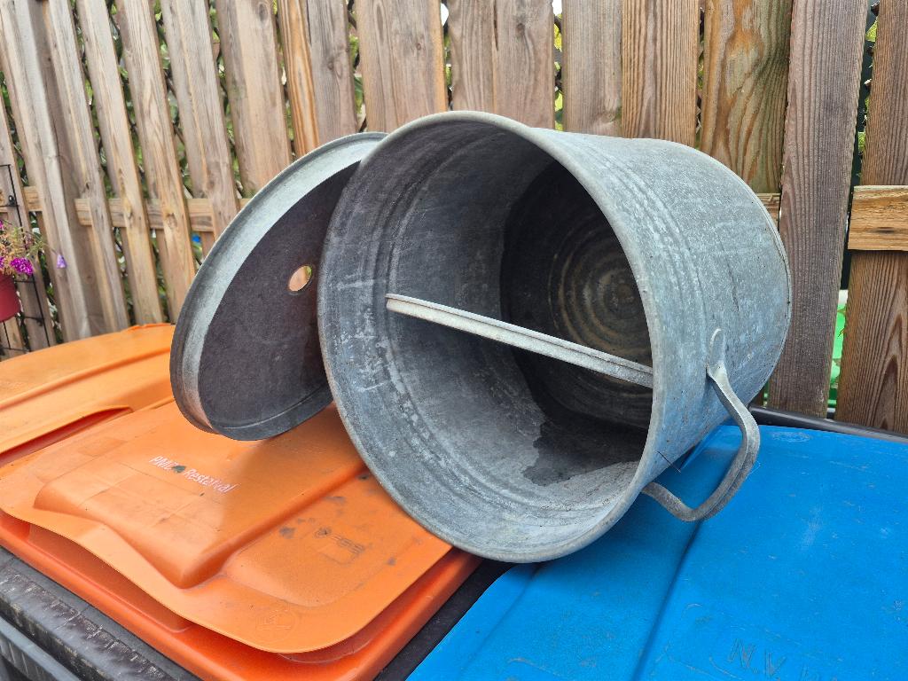 zinken teil, Tuin en Terras, Bloembakken en Plantenbakken, Ophalen, Gebruikt, Metaal, Balkon