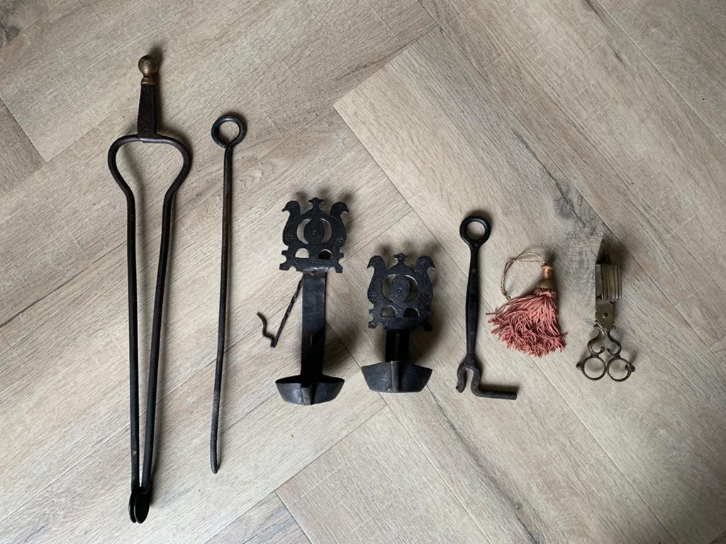 Antieke haardstel en olielampen set, Antiek en Kunst, Ophalen, Overige materialen