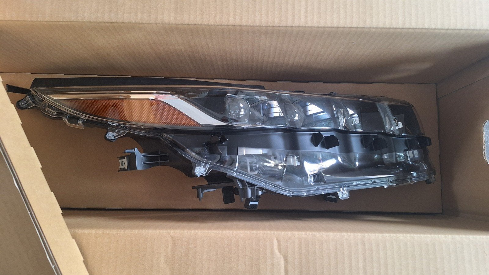 Toyota Prius koplamp rechts nieuw, Ophalen, Nieuw, Toyota
