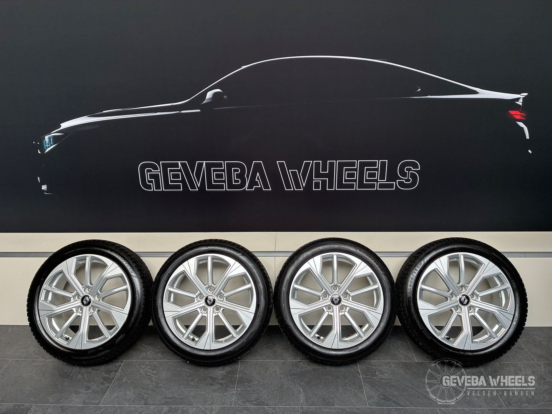 18” Renault 5 R5 sport velgen + winterbanden 5x114.3, 18 inch, Gebruikt, -, -