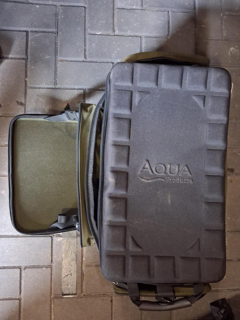 Aqua Barrow Bag - Ruime en stevige vistas, Watersport en Boten, Hengelsport | Algemeen, Ophalen, Zo goed als nieuw, Koffer of Tas