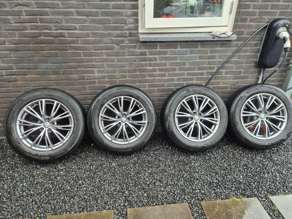 Alfa Romeo Stelvio velgen met Hankook All Season banden, Auto-onderdelen, Banden en Velgen, Ophalen, 18 inch, Gebruikt, Banden en Velgen