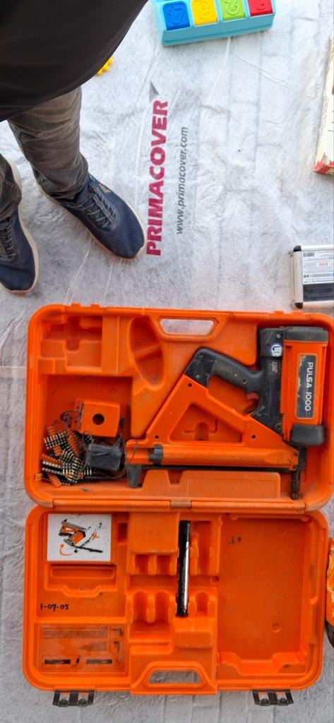 Pulsalo 1000 Spijkerpistool met lader en spijkers, Doe-het-zelf en Verbouw, Ophalen of Verzenden, Gebruikt