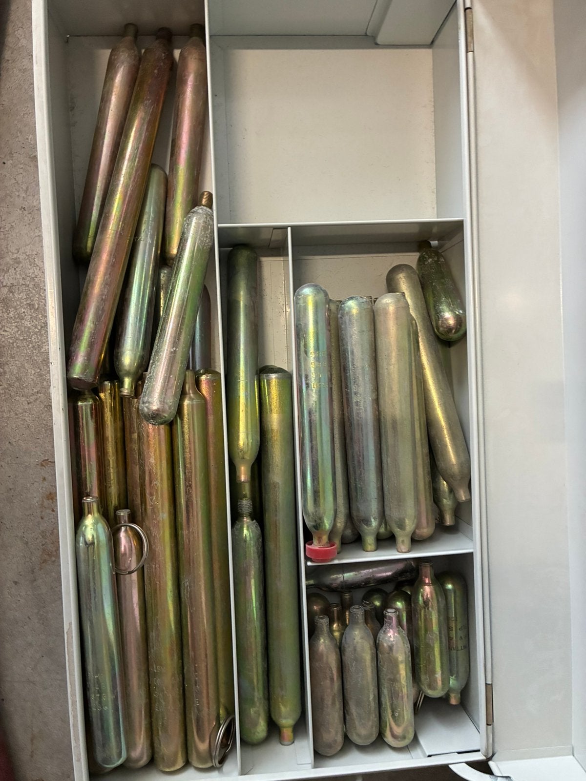 Co2 patroontjes, Ophalen