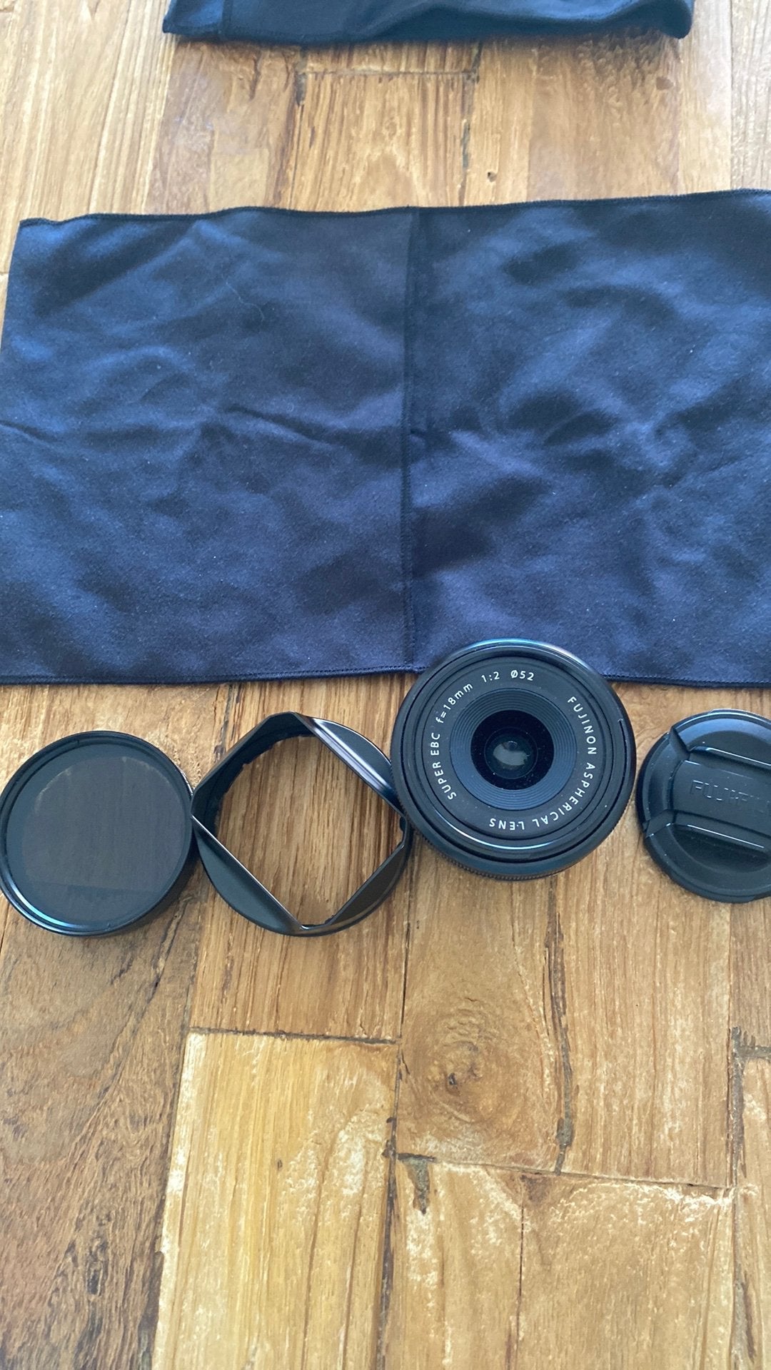 Fujinon 18mm lens met polarisatie filter, Ophalen, Zo goed als nieuw, Standaardlens