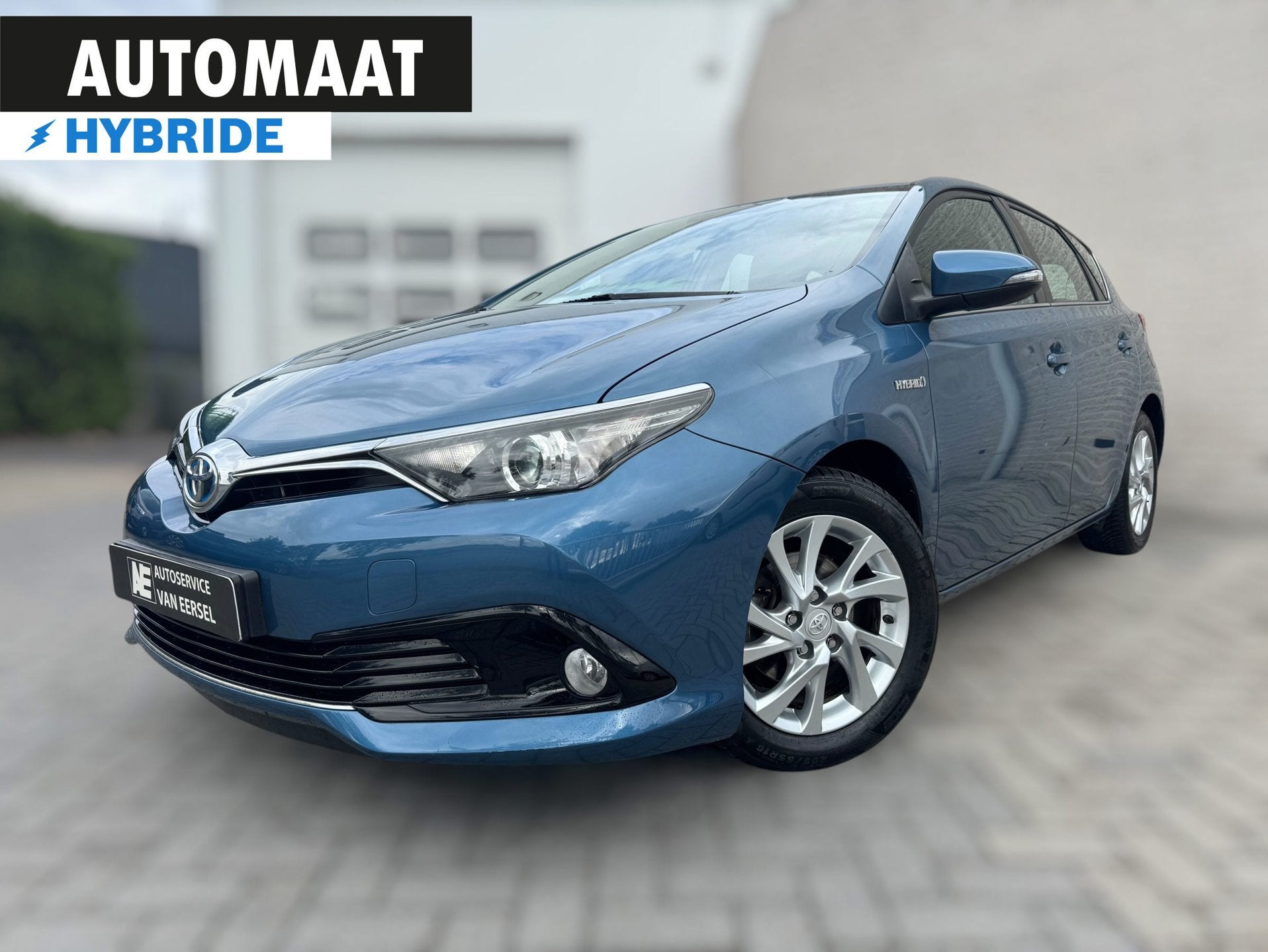 Toyota Auris 1.8 Hybrid Lease Camera / 4-Seizoenenband / Lmv, Gebruikt, 4 cilinders, Blauw, Bedrijf