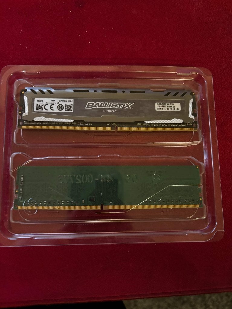 2x 8Gb RAM DDR4 2666 XMP 16-18-18-38 1.2V, Computers en Software, RAM geheugen, Ophalen, DDR4, Zo goed als nieuw, Desktop