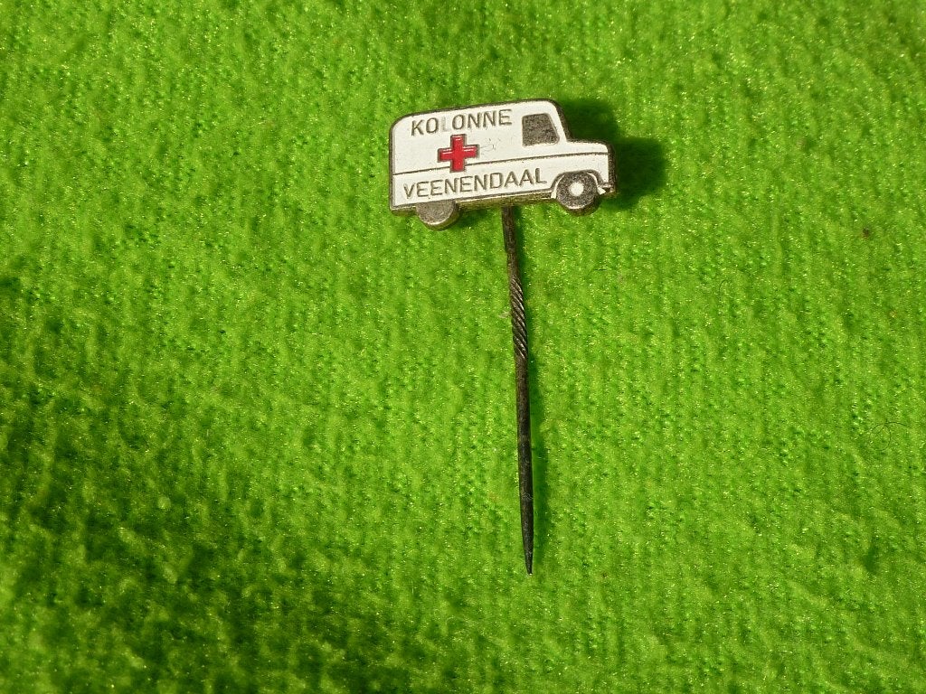 Vintage Kolonne Veenendaal Ambulance Speldje Pin, Ophalen of Verzenden, Gebruikt, Transport, Speldje of Pin