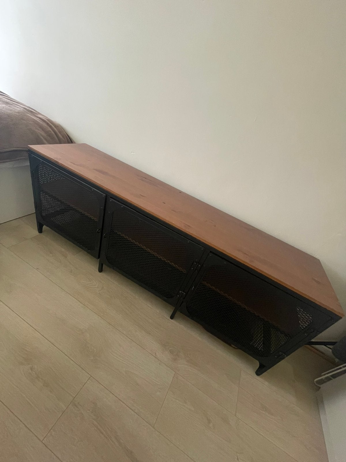 Tv-meubel Ikea Fjällbo, Ophalen, 100 tot 150 cm, Zo goed als nieuw, Minder dan 100 cm