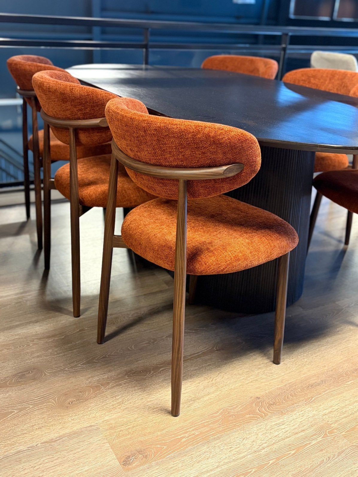 6 nieuwe japandi stoelen in koper / roest of 4 beige linnen, Huis en Inrichting, Stoelen, Nieuw, Vijf, Zes of meer stoelen, Metaal