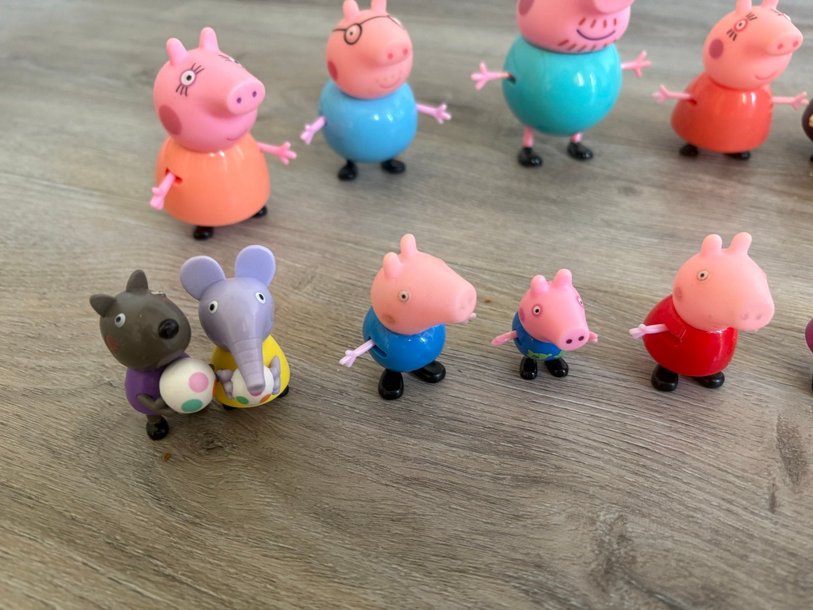 Peppa Pig speelgoedfiguren en auto's - Grote set, Ophalen of Verzenden, Gebruikt
