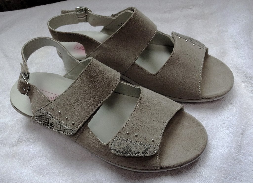 Maat 41 * Beige Medicus sandalen, Medicus, Verzenden, Beige, Sandalen of Muiltjes