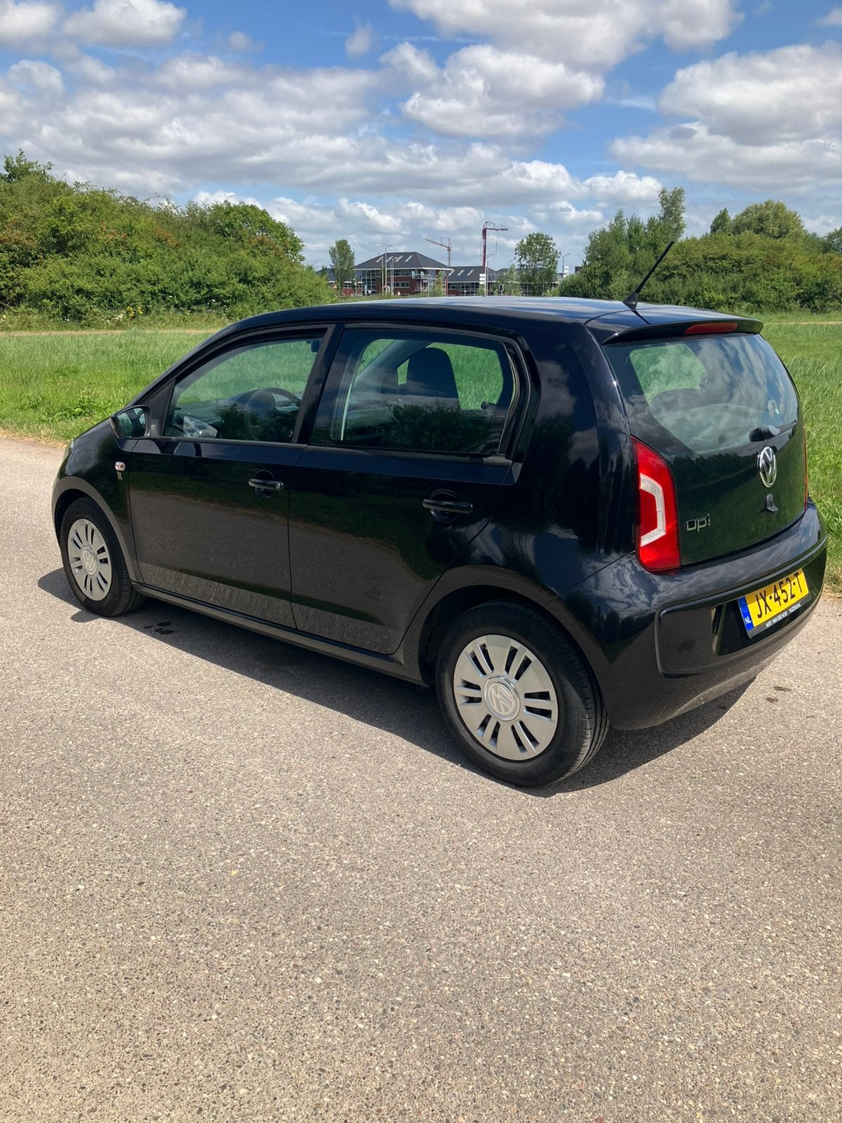 Volkswagen up! 1.0 44KW/60PK 5-DRS 2016 Zwart, Auto's, Stof, Up!, 840 kg, Zwart