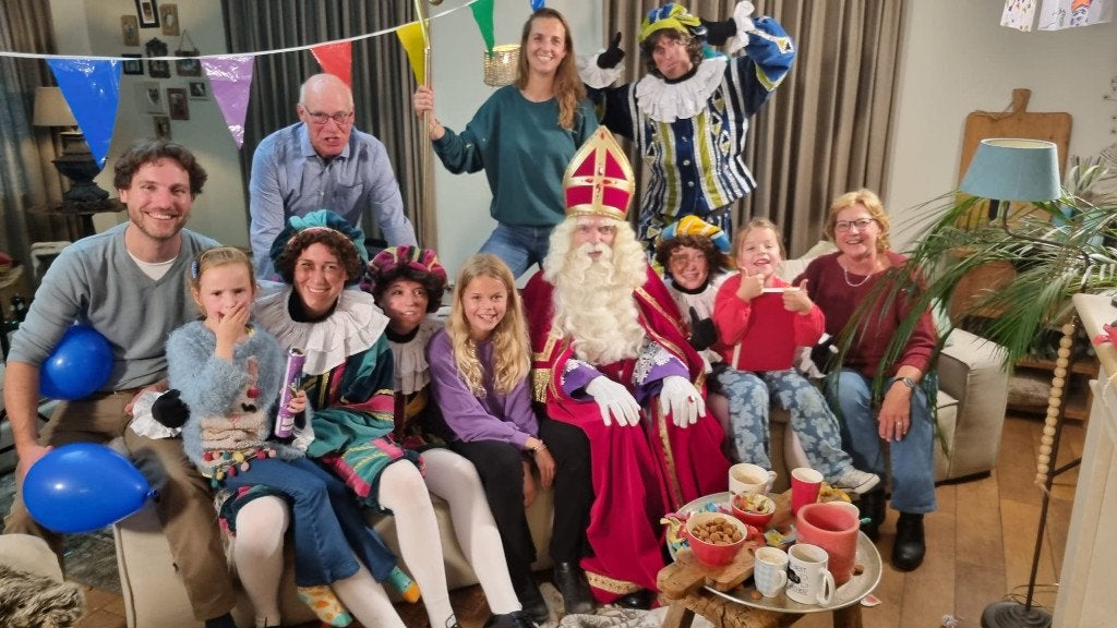 Pakjesavond met Piet & Piet!, Ophalen, Nieuw