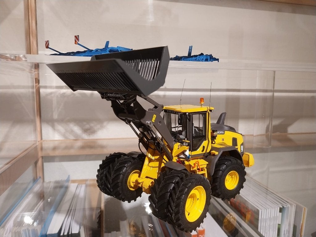 Volvo L60H wiellader 1:32 verbouwd AT-Collections, Hobby en Vrije tijd, Modelauto's | 1:32, Ophalen, Nieuw, Tractor of Landbouw