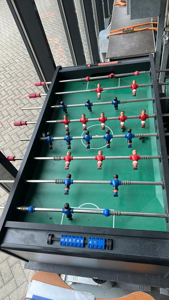 Tafelvoetbal tafel, Ophalen