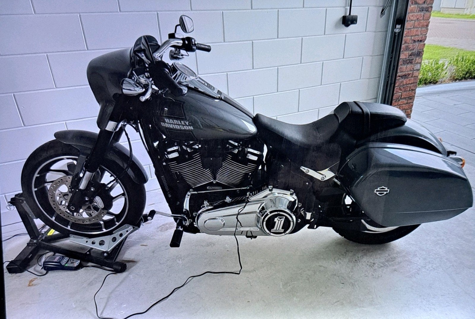 Harley Davidson Sport Glide - Krachtige Cruiser, 2 cilinders, 1745 cc, ABS, Gebruikt