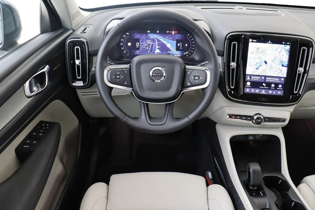 Volvo XC40 B3 (M-HYBRID) BUSINESS EDITION -HARMAN/KARDON|360, 12 maanden, Euro 6, 4 cilinders, Blauw