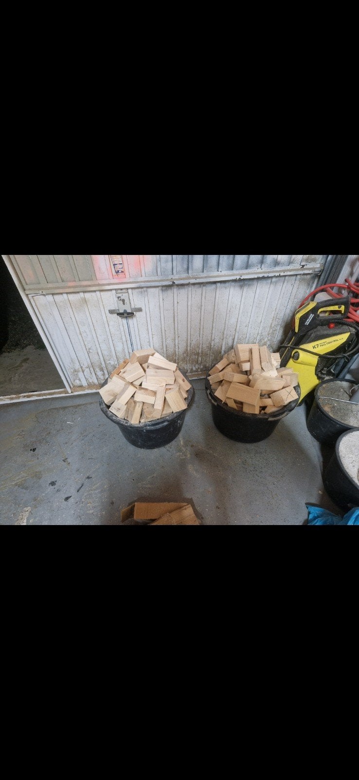 Vuren hout voor kachel of vuurkorf, Minder dan 3 m³, Ophalen, Overige houtsoorten, Blokken