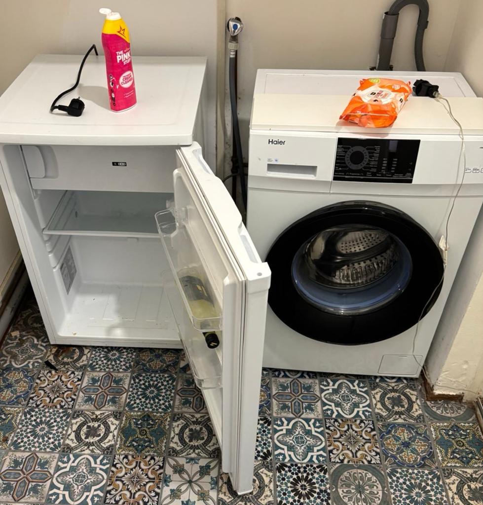 Haier Wasmachine - en koelkast tafelmodel, Ophalen, Zo goed als nieuw, 85 tot 90 cm, 1200 tot 1600 toeren
