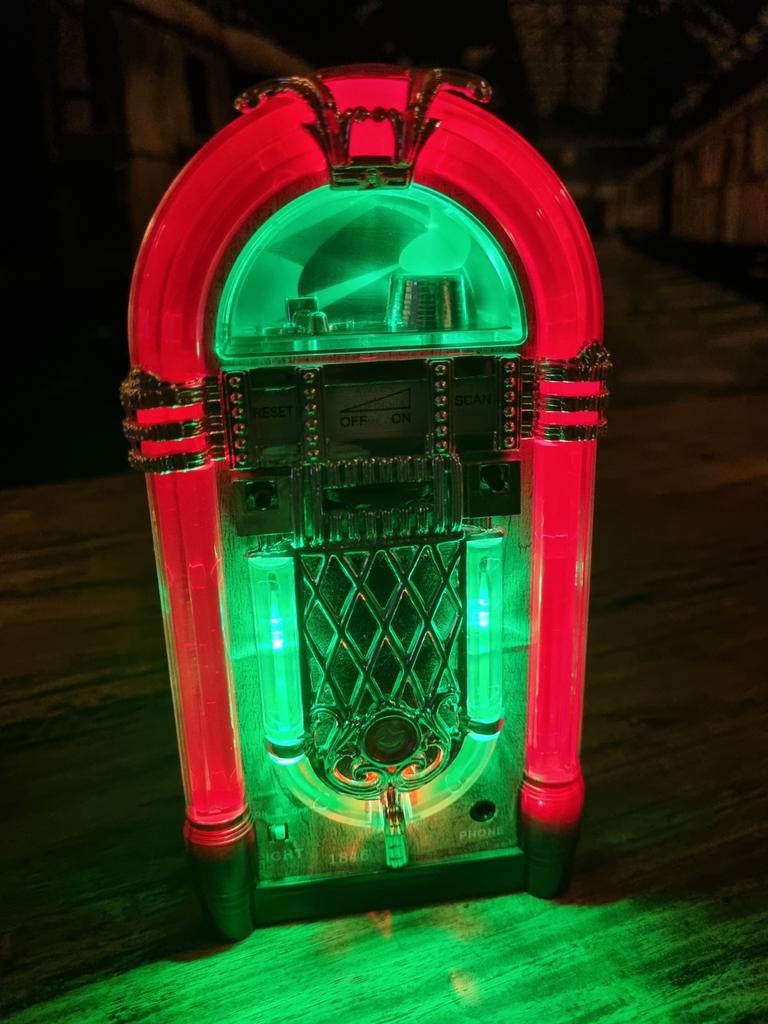 Mini Jukebox met LED Verlichting en radio Fm, Verzamelen, Automaten | Jukeboxen, Ophalen of Verzenden, Zo goed als nieuw, 1970 tot heden