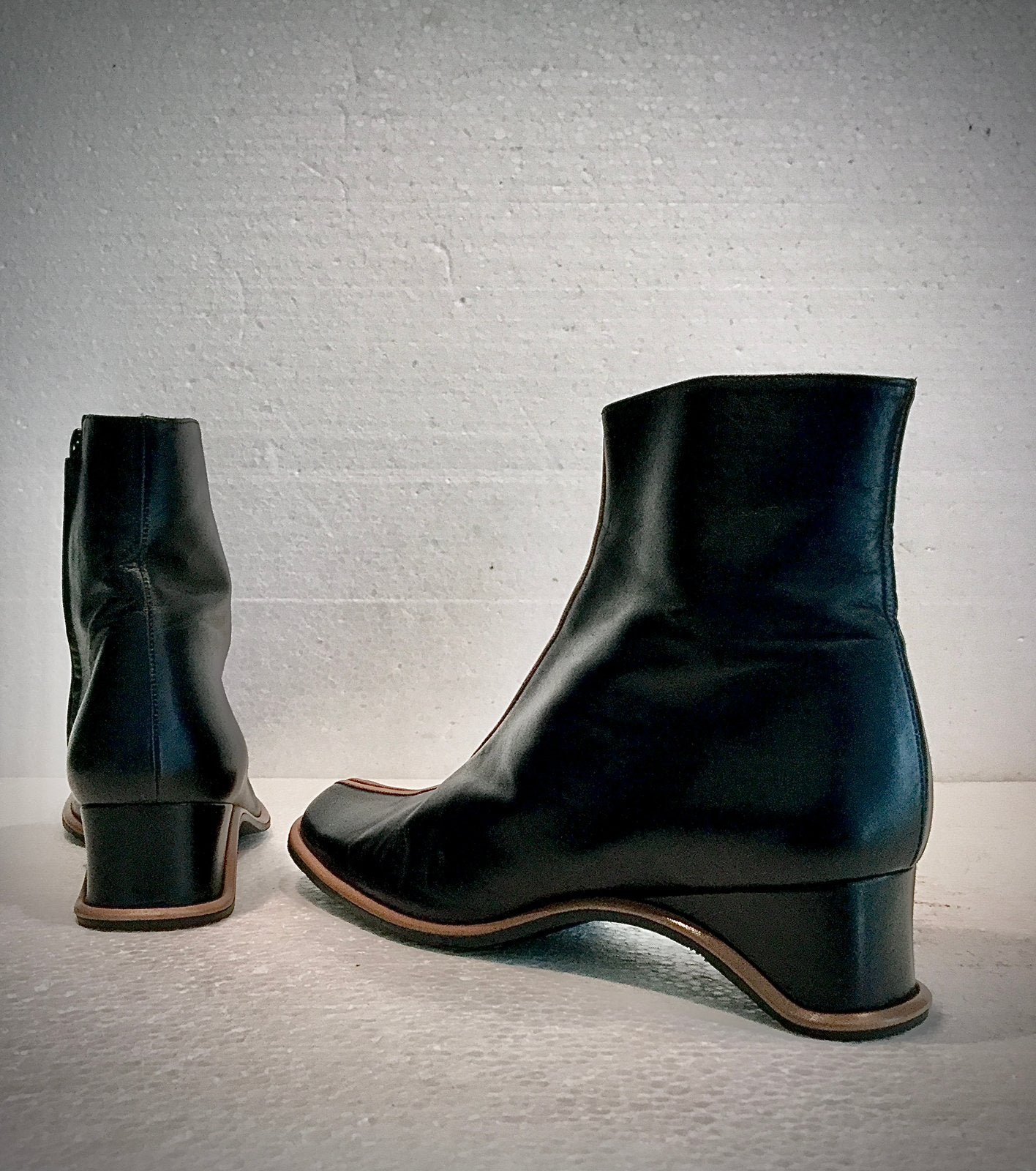 Audley exclusief design enkel laarzen sleehakken zwart 39, Kleding | Dames, Ophalen of Verzenden, Zwart, Schoenen met hoge hakken