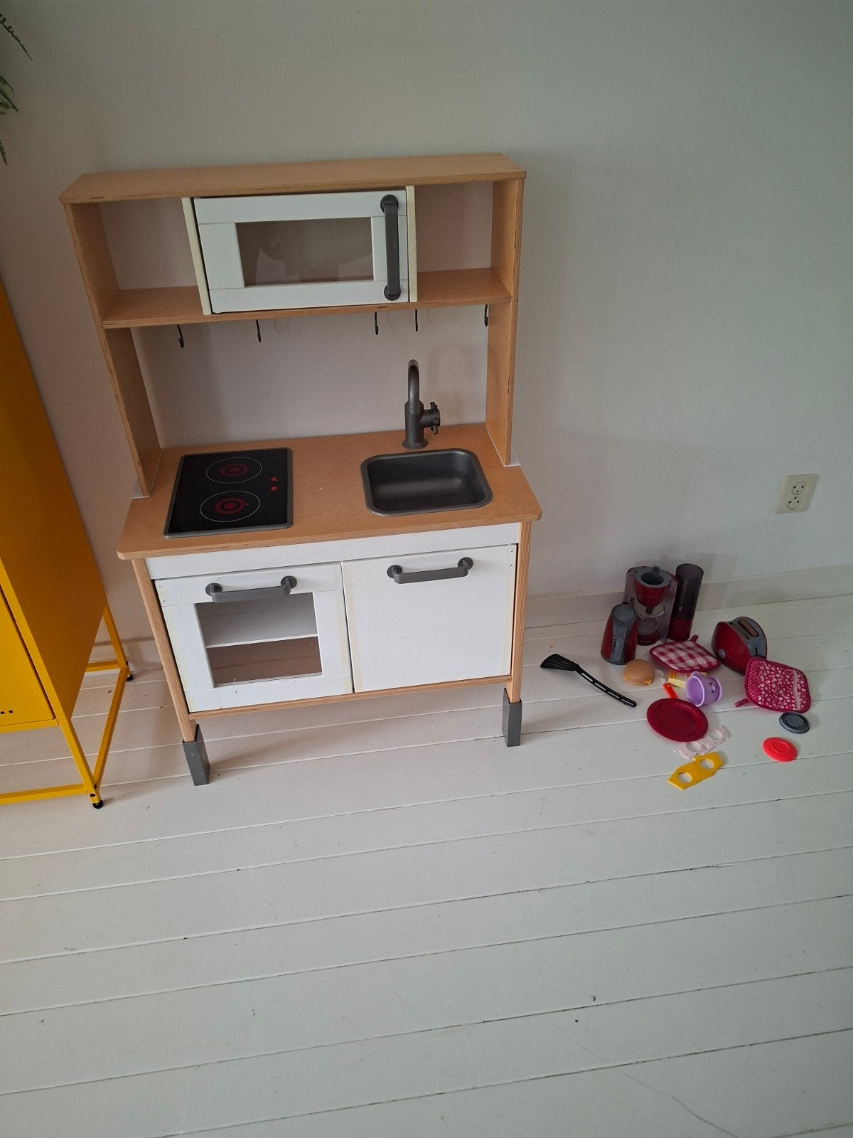 Houten speelkeuken met accessoires, Kinderen en Baby's, Speelgoed | Overig, Ophalen, Gebruikt, Jongen of Meisje