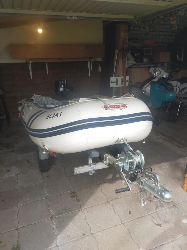 Rubber boot met harde bodem incl. trailer, Watersport en Boten, Rubberboten, Gebruikt, Benzine, Minder dan 70 pk, Overige materialen