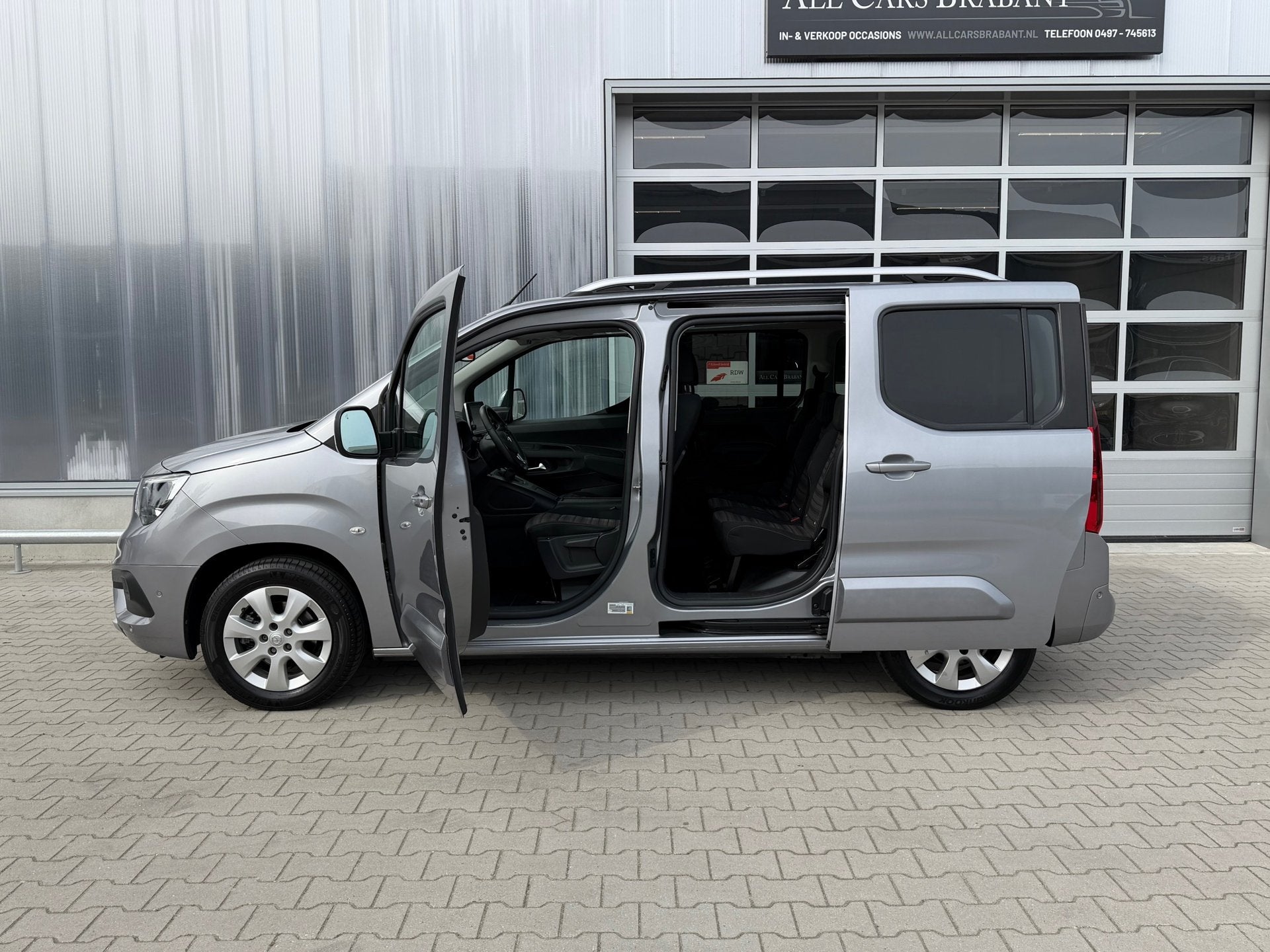 Opel Combo Tour 1.2 Turbo / head up / panoramadak / alle opt, Voorwielaandrijving, Dealer onderhouden, Stof, Gebruikt