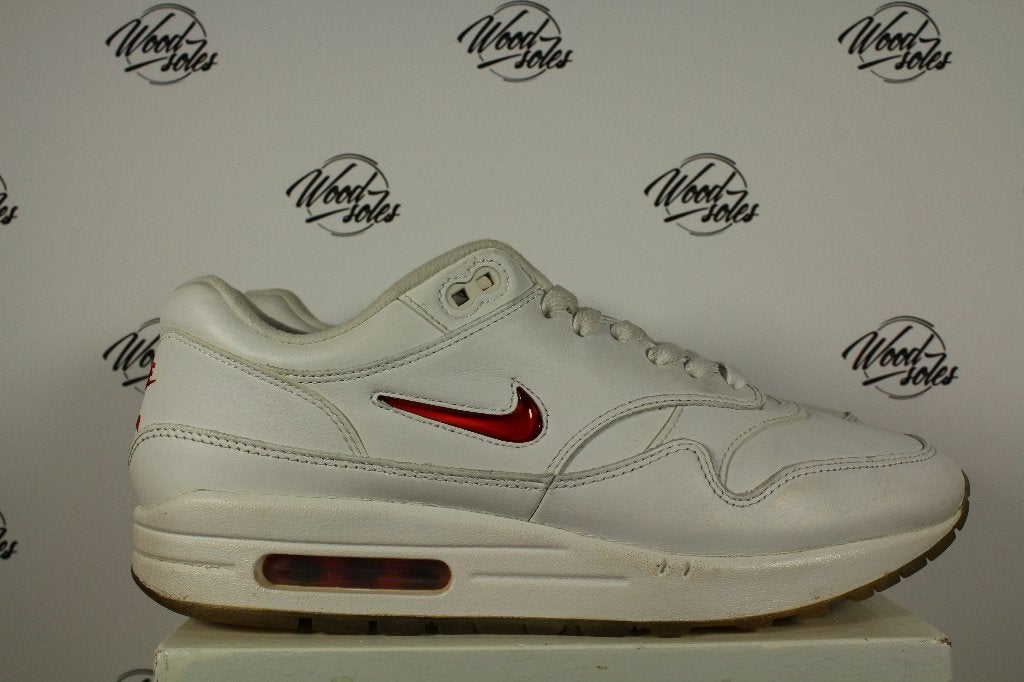 Nike Air Max 1 Jewel Rare Ruby - 43, Kleding | Heren, Schoenen, Gedragen, Overige kleuren, Verzenden