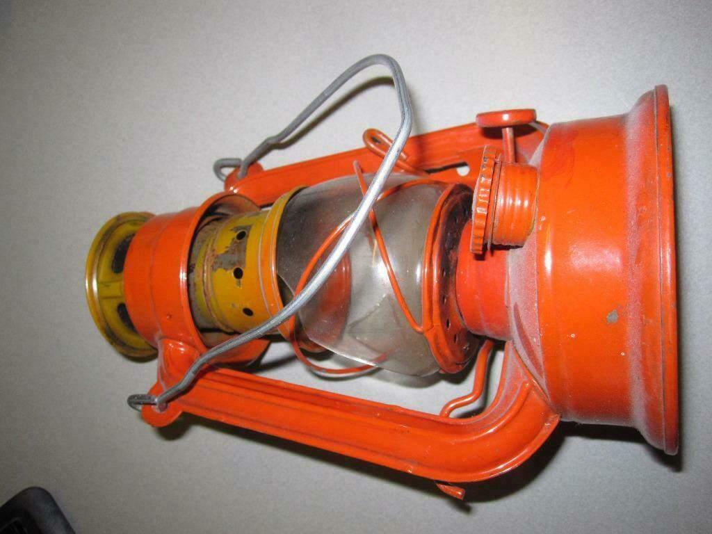 Vintage oranje olie lamp / stormlamp, Ophalen of Verzenden