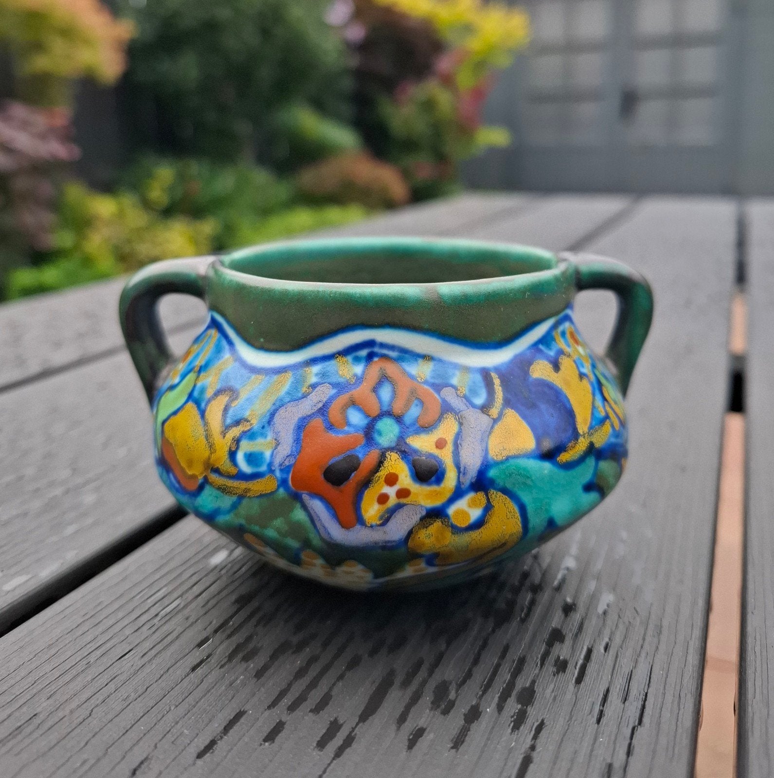 Zeldzaam mooi Gouda plateel Corona oorvaasje, Ophalen of Verzenden