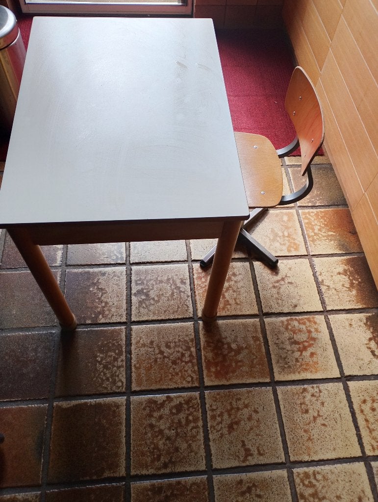 kinder schooltafeltje, Kinderen en Baby's, Kinderkamer | Tafels en Stoelen, Ophalen, Gebruikt, Tafel(s) en Stoel(en)